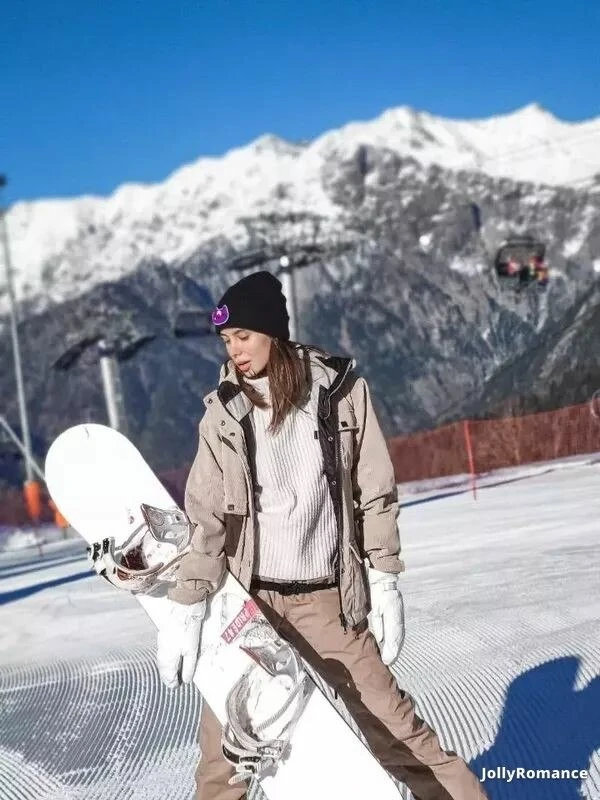Anastasia, 26
